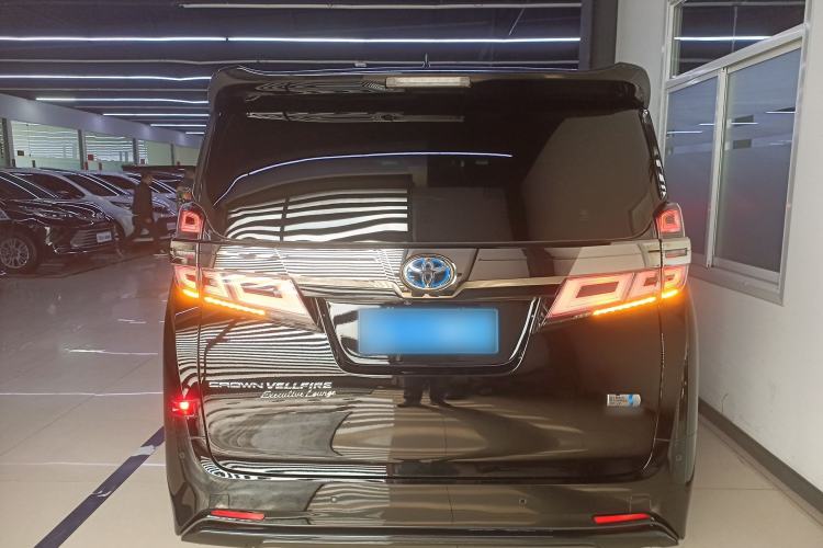 Used Toyota Vellfire 2023 Crown Dual-Engine 2.5L HV Prestige Edition
