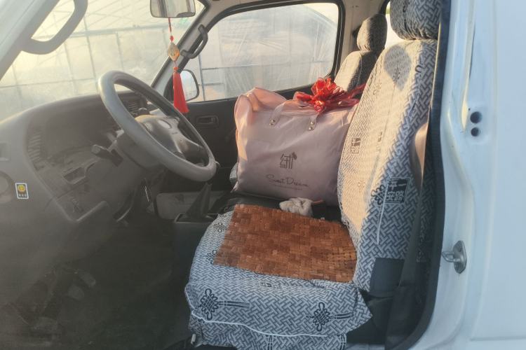 Used Jinbei Hiace 2014 2.0L 5th Generation Kuaiyunwang Business Version 4G19 Left Front Seat