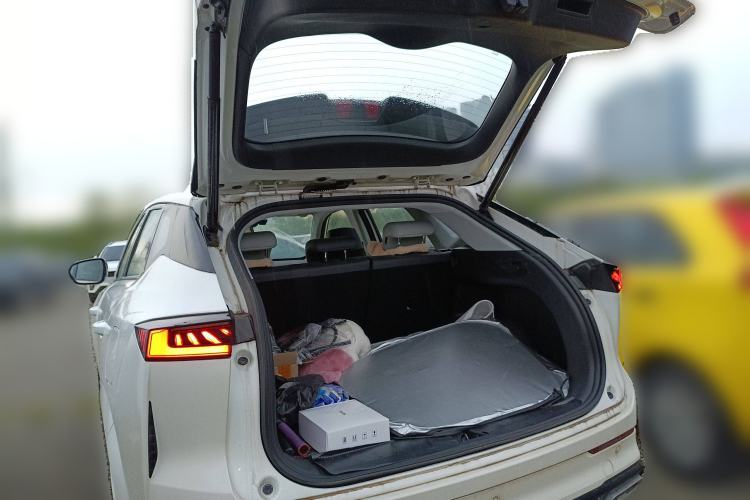 Used Changan UNI-Z New Energy 2024 Blue Whale Smart Electric iDD 125km Beyond Edition
