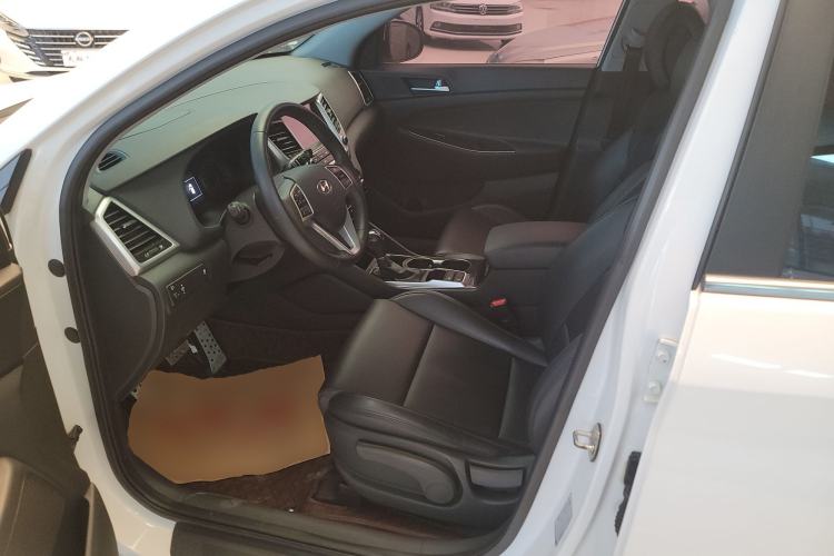 Used Hyundai Tucson 2015 1.6T Dual-Clutch Two-Wheel-Drive Smart Model
