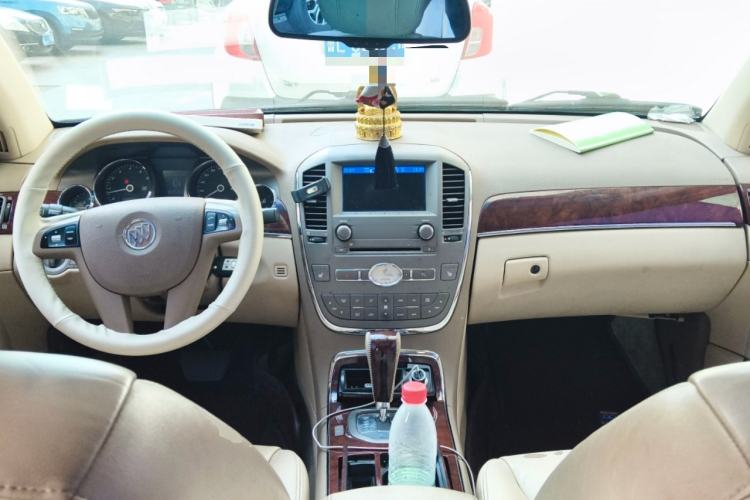 Used Buick Park Avenue 2011 Bao'ao Forum Commemorative Edition Center Console