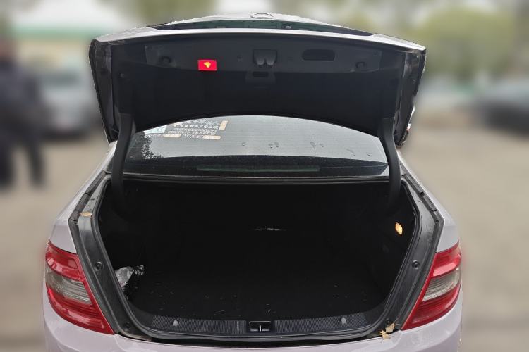 Used Mercedes-Benz C-Class 2010 C 180K Classic model