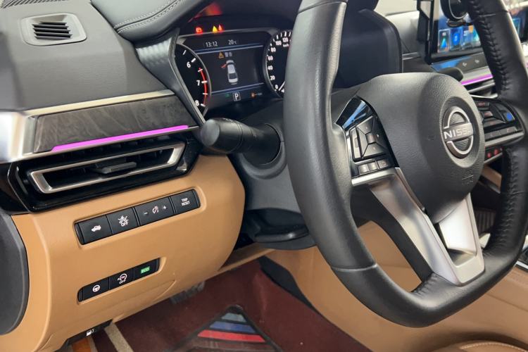 Used Nissan Teana 2022 2.0L XL-Upr Enjoyment Edition Interior 10