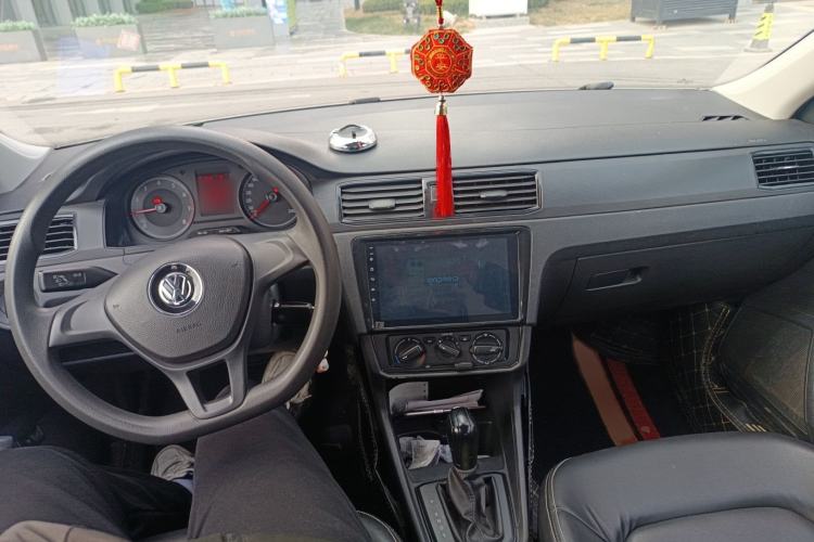 Used Volkswagen Santana 2016 1.6L Automatic Fashion Edition Interior 2