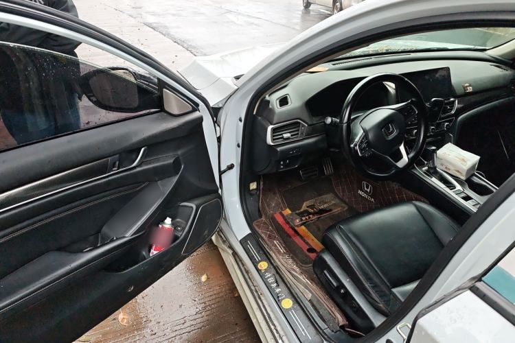 Used Honda Accord 2022 260TURBO Phantom Night · Prestige Edition Driver Seat