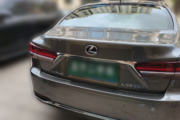 Used Lexus LS 2018 500h Executive Edition China V Standard