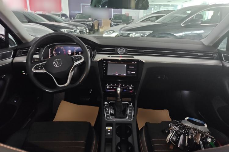 Used Volkswagen Magotan 2021 330TSI DSG 30th Anniversary Edition
