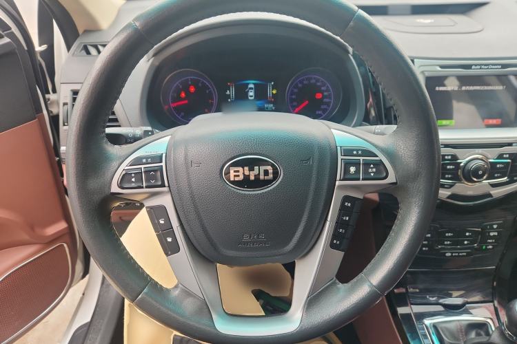 Used BYD Surui 2015 Revised Version 1.5L Manual Luxury Edition