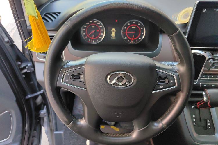 Used SAIC MAXUS G10 2016 2.0T Automatic Luxury Executive Edition Steering Wheel