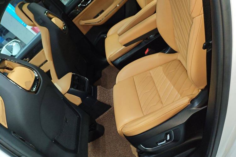 Used Lynk & Co 09 EM-P 2021 2.0T PHEV Halo Six-Seater