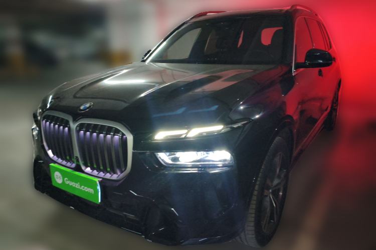 Used BMW X7 2023 xDrive40i Luxury Package with Premium Features