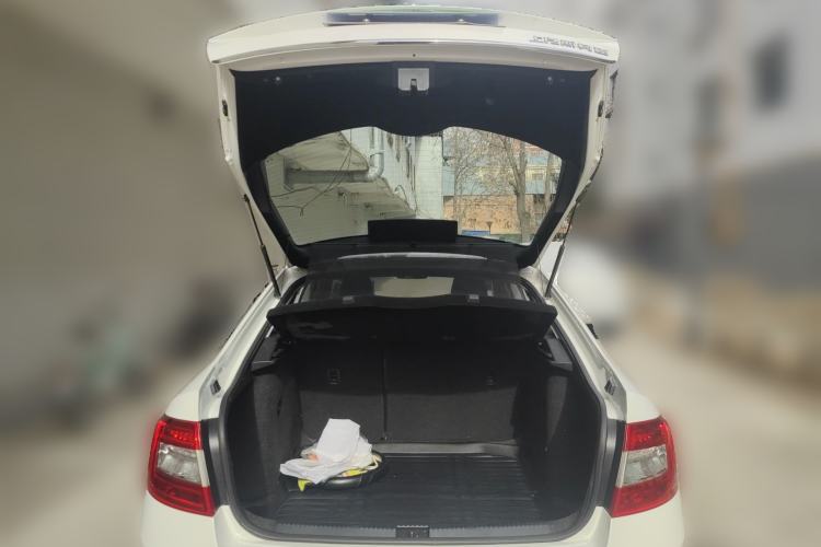 Used Skoda Octavia 2017 1.6L Manual Smart Drive Edition