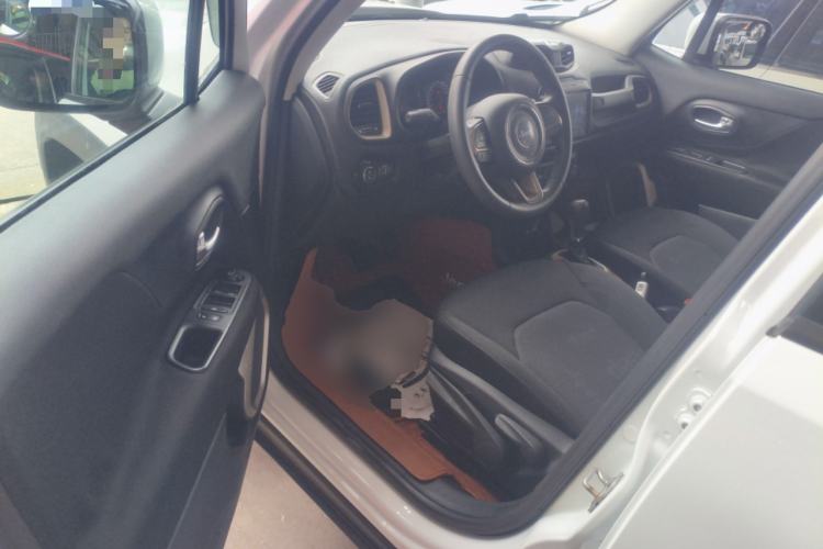 Used Jeep Renegade 2018 Connected Large Screen Version 180T Automatic High-Energy Edition
