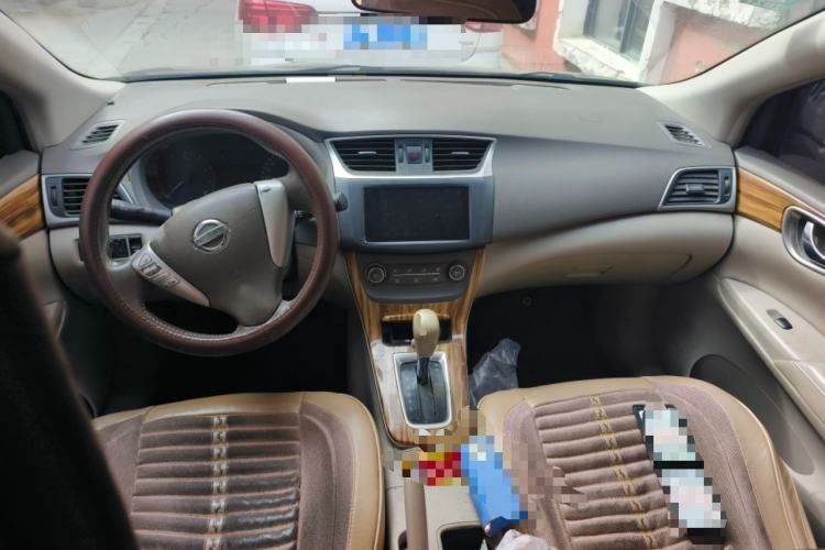 Used Nissan Sylphy 2012 1.6 XL CVT Luxury Edition Center Console