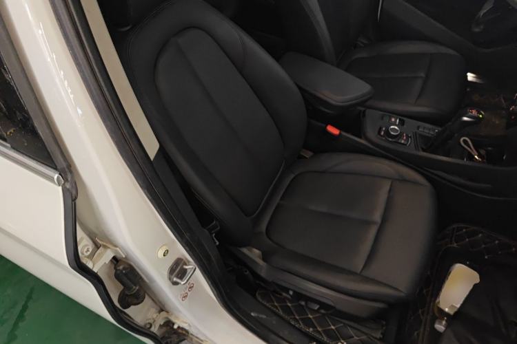 Used BMW X1 2019 sDrive20Li Leading Model Right Front Seat