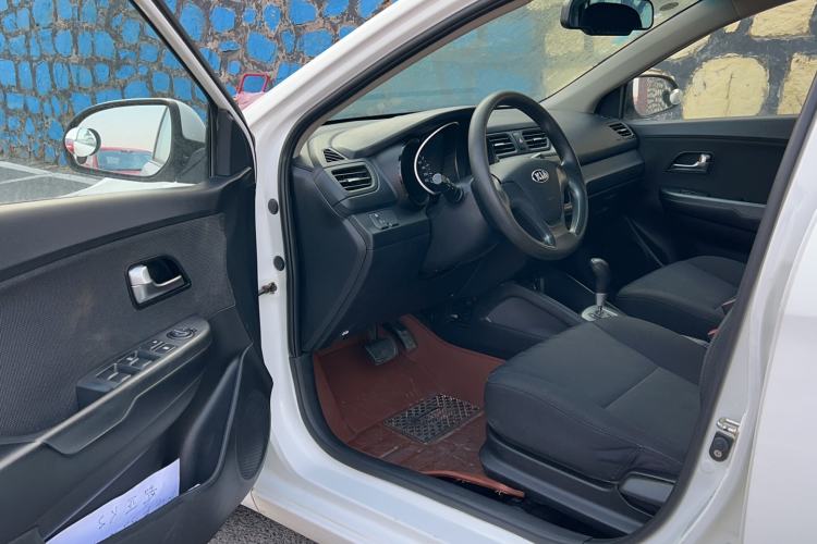 Used Kia K2 2015 Sedan 1.4L Automatic GLS