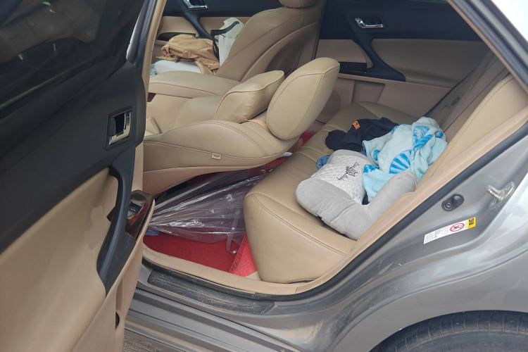 Used Toyota Reiz 2010 2.5S Fashion Elite Edition Left Rear Seat