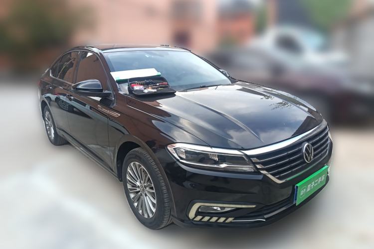Used Volkswagen Lavida 2021 280TSI DSG Comfort Edition Front Right 45 Deg