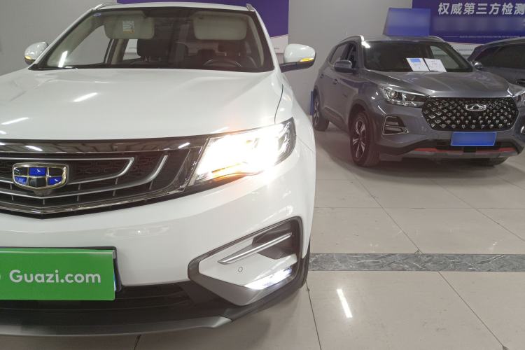 Used Geely Auto Emgrand X7 Sport 2018 1.8TD Automatic Two-Wheel Drive Smart Connect 4G Internet Edition Left Front Headlight