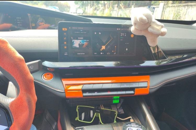 Used Changan UNI-V 2022 1.5T Prestige Version