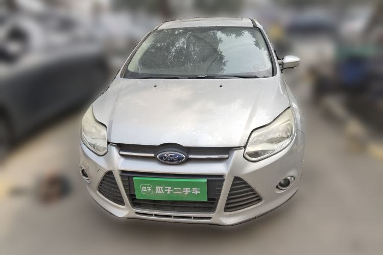 Used Ford Focus 2012 Hatchback 1.6L Manual Fashion Edition

