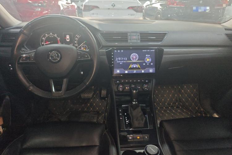 Used Skoda Superb 2016 TSI330 DSG Smart Drive Edition Center Console