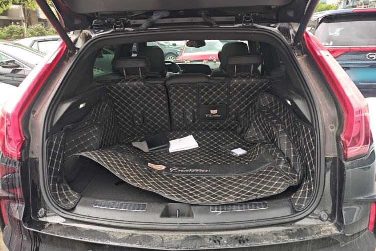 Used Cadillac XT4 2024 28T Two-Wheel-Drive Luxury Version Trunk