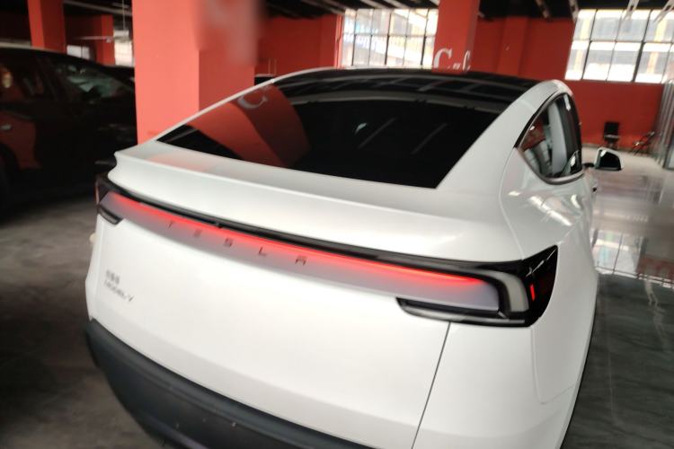 Used Tesla Model Y 2025 Rear-Wheel Drive First Edition