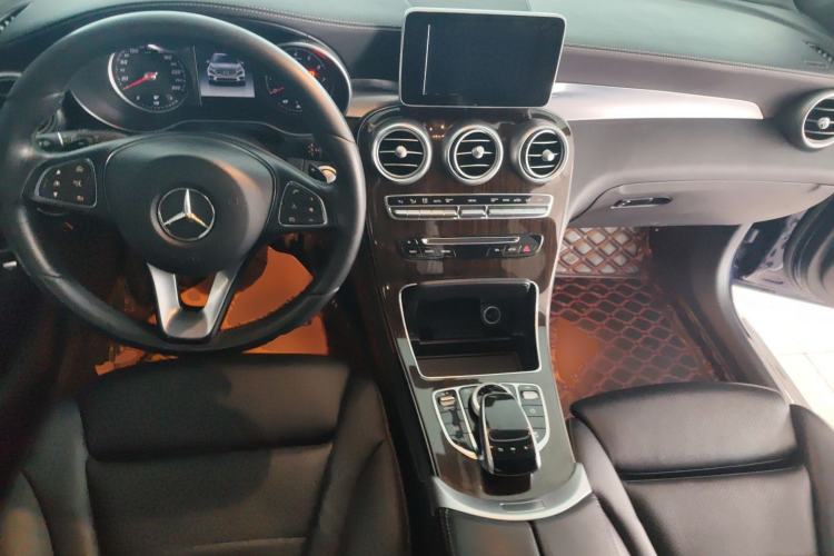 Used Mercedes-Benz GLC 2017 GLC 260 4MATIC Luxury Model