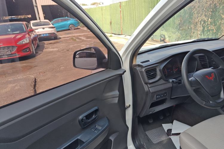 Used Wuling Hongguang V 2022 1.5L Jingqu Edition Electric-Assist LAR