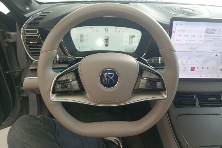 Used BYD Han 2025 DM-i 125KM LiDAR-Powered Intelligent Driving Model Steering Wheel