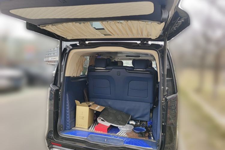 Used Mercedes-Benz Vito 2021 2.0T Elite Version 7 Seats
