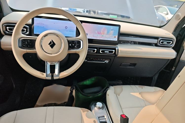 Used Baojun Spark 2023 Intelligent Premium Edition Interior 2