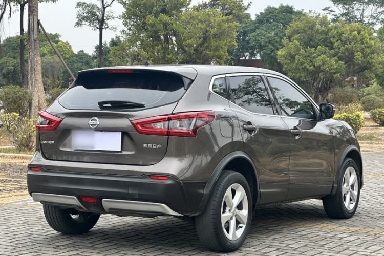 Used Nissan Qashqai 2021 2.0L CVT Smart Enjoyment Version Exterior 2