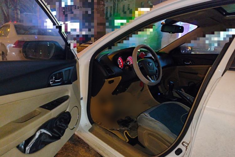 Used Bestune B50 2013 1.6L manual luxury version Driver Seat