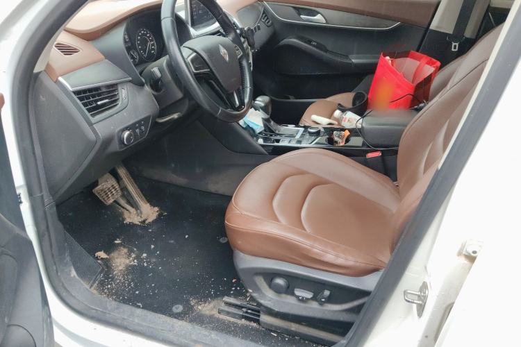 Used BORGWARD BX5 2017 20TGDI Automatic Two-Wheel Drive Pioneer Edition Driver Seat