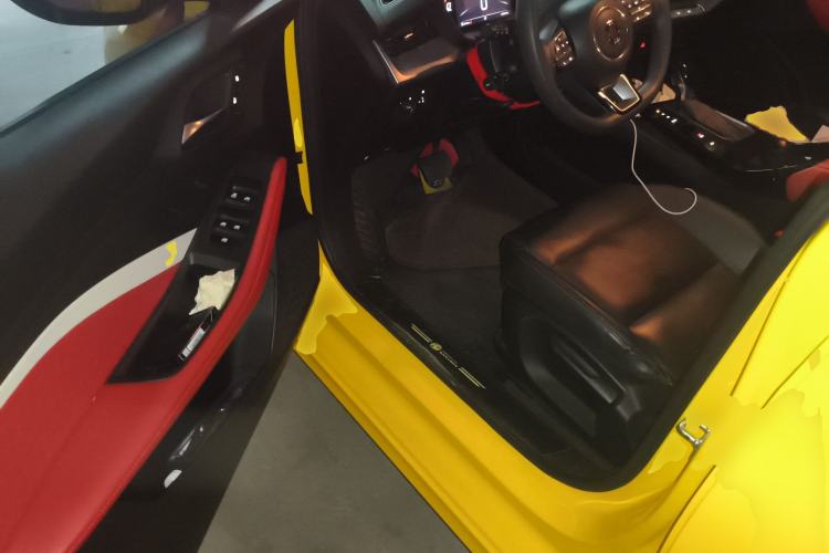 Used MG 5 2021 180 DVVT CVT Youth Luxury Edition
