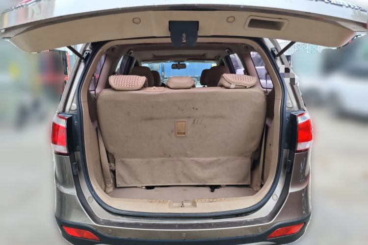 Used Baojun 730 2014 1.5L Manual Luxury Navigation ESP Version 7 Seats Trunk