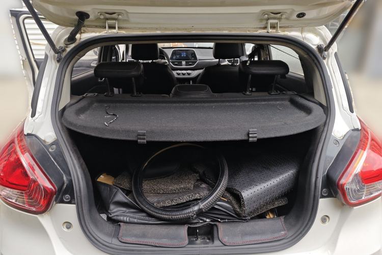 Used Baojun 310 2017 1.5L Manual Fashion Model Trunk