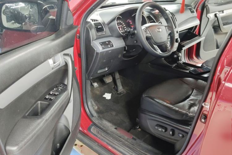 Used Kia Sorento 2013 2.4L 5-seat Gasoline Luxury Edition Driver Seat