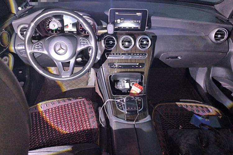 Used Mercedes-Benz GLC 2018 GLC 260 4MATIC Luxury Model Center Console