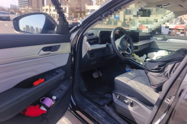 Used Volkswagen Tavendor 2023 380TSI All-Wheel Drive R-Line Journey Edition