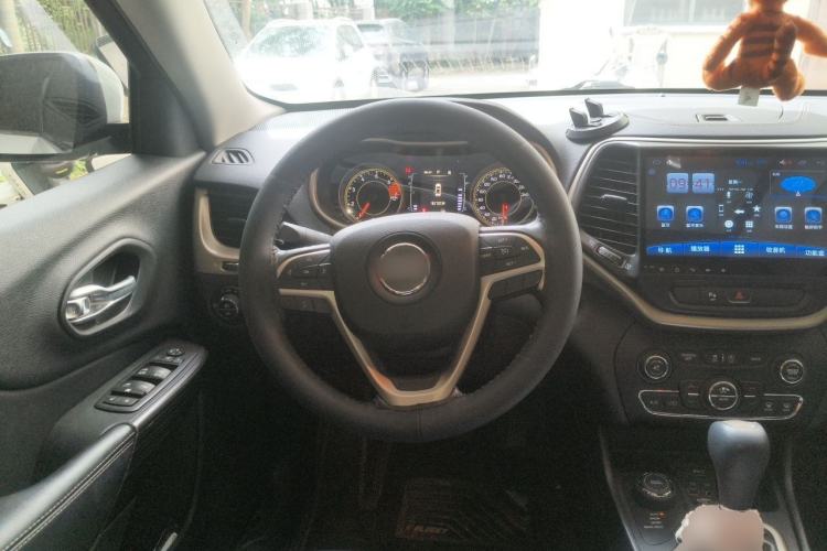 Used Jeep Cherokee 2016 2.4L Professional Edition
