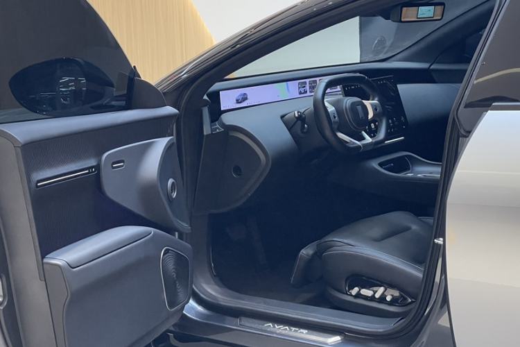 Used Avatr 12 2025 Ultra Extended-Range Edition
