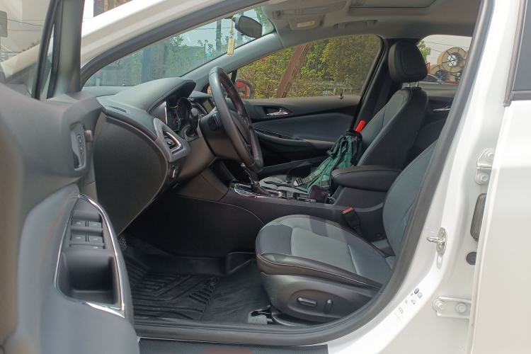 Used Chevrolet Cruze 2018 Redline 330T Dual-Clutch Flagship Edition Driver Seat