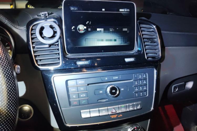 Used Mercedes-Benz GLE Coupe 2018 GLE 400 4MATIC Coupe SUV Audio And AC Panel