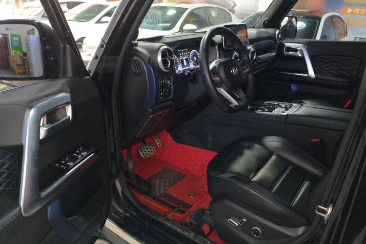 Used BAIC Off-Road BJ40 2018 PLUS 2.3T Automatic Four-Wheel Drive Flagship Version China V Emission Standard Driver Seat