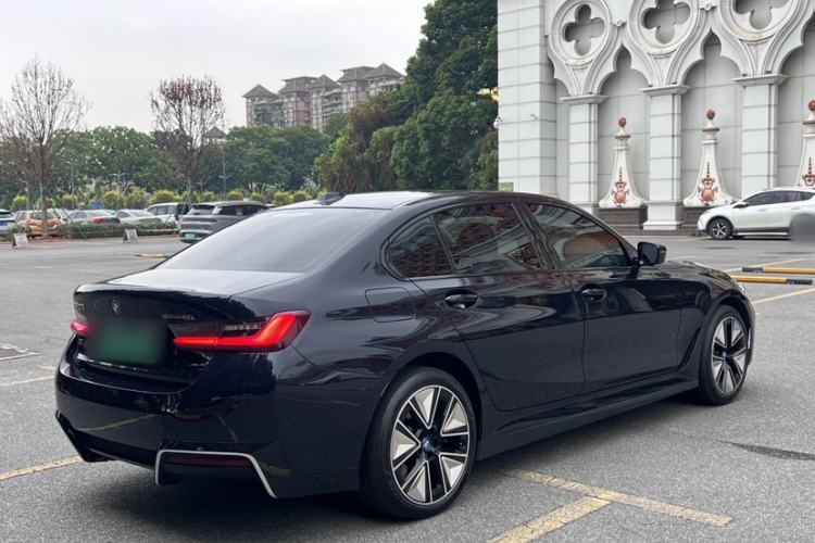 Used BMW i3 2023 eDrive 40 L Midnight Sports Package
