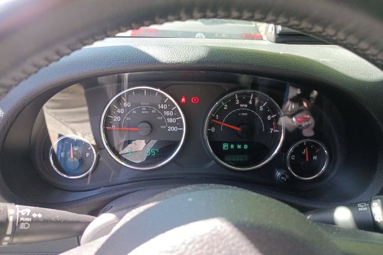 Used Jeep Wrangler 2014 3.0L Sahara Four-Door Edition