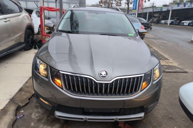 Used Skoda Octavia 2018 Station Wagon TSI230 DSG Luxury Edition
